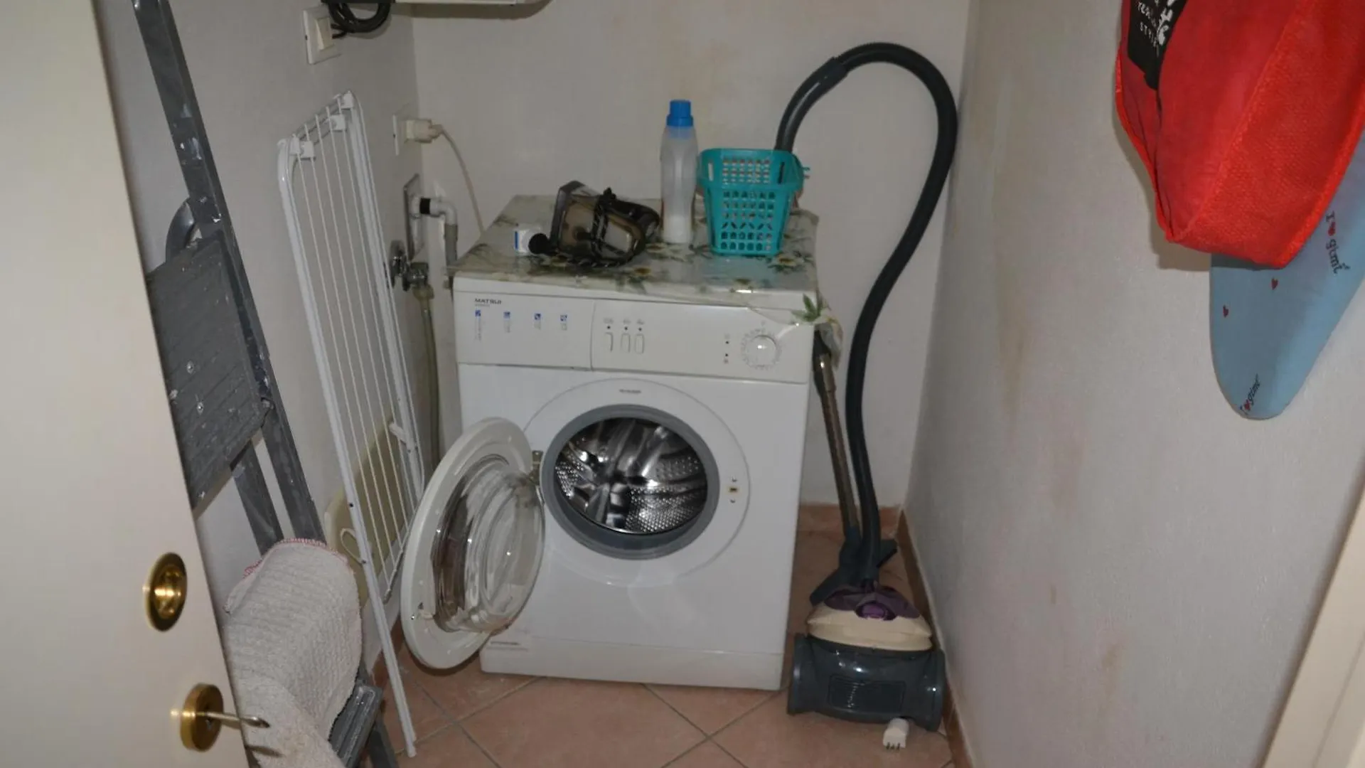 Apartment Casa Rosina + Box Per Auto 2 Bici 1,5Km Dalle Mura Lucca Italy