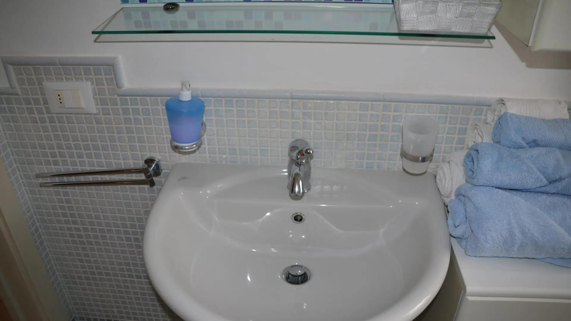 Casa Rosina + Box Per Auto 2 Bici 1,5Km Dalle Mura Lucca Apartment