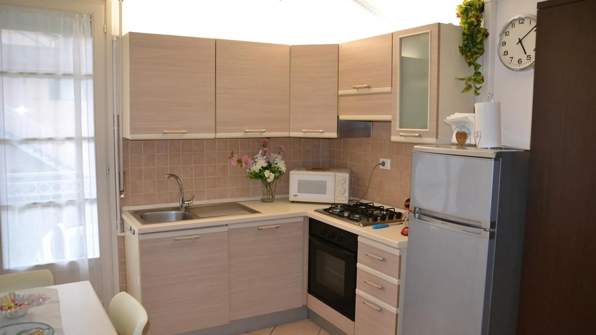 Apartment Casa Rosina + Box Per Auto 2 Bici 1,5Km Dalle Mura Lucca Italy