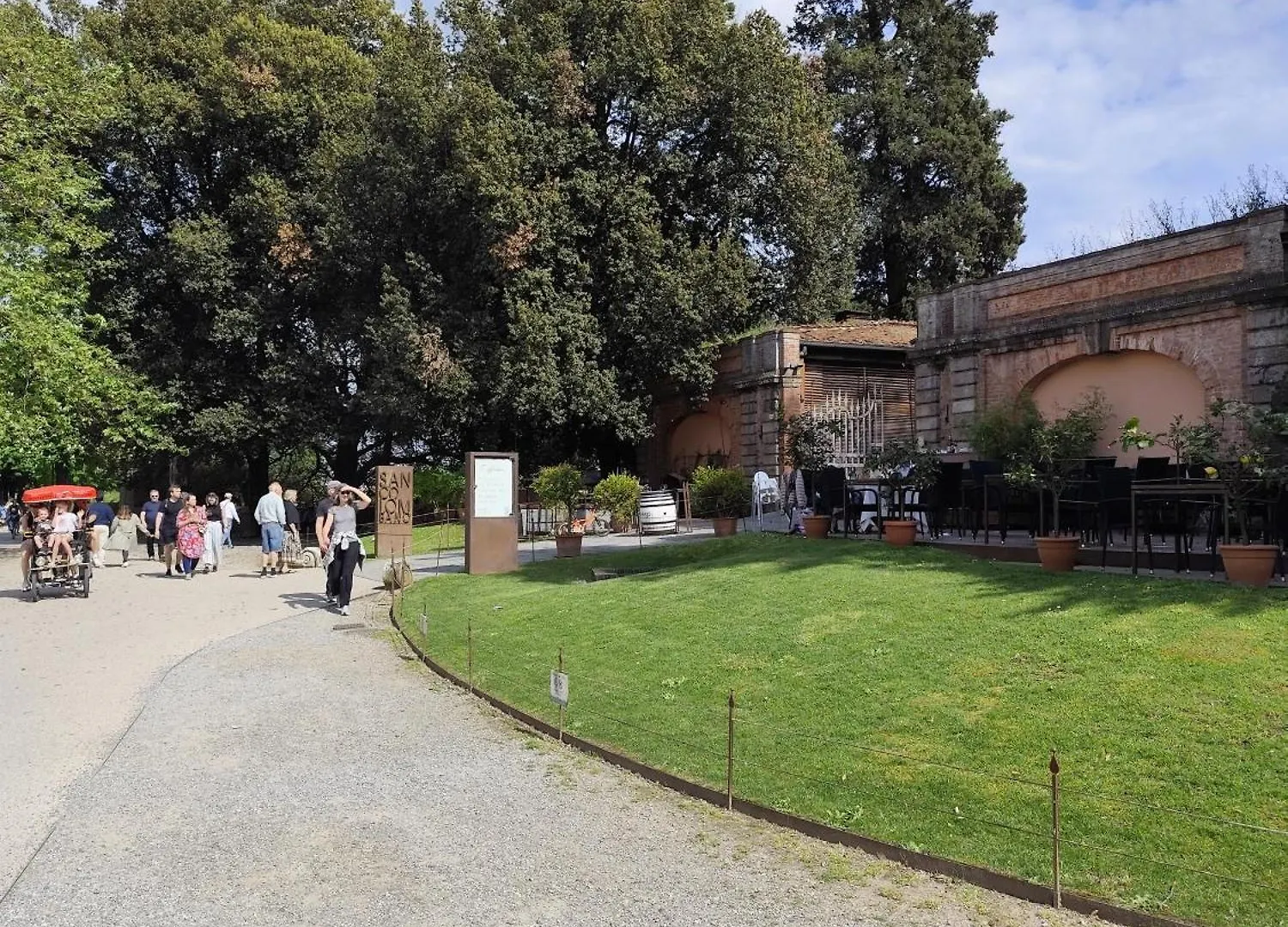 Casa Rosina + Box Per Auto 2 Bici 1,5Km Dalle Mura Lucca Apartment