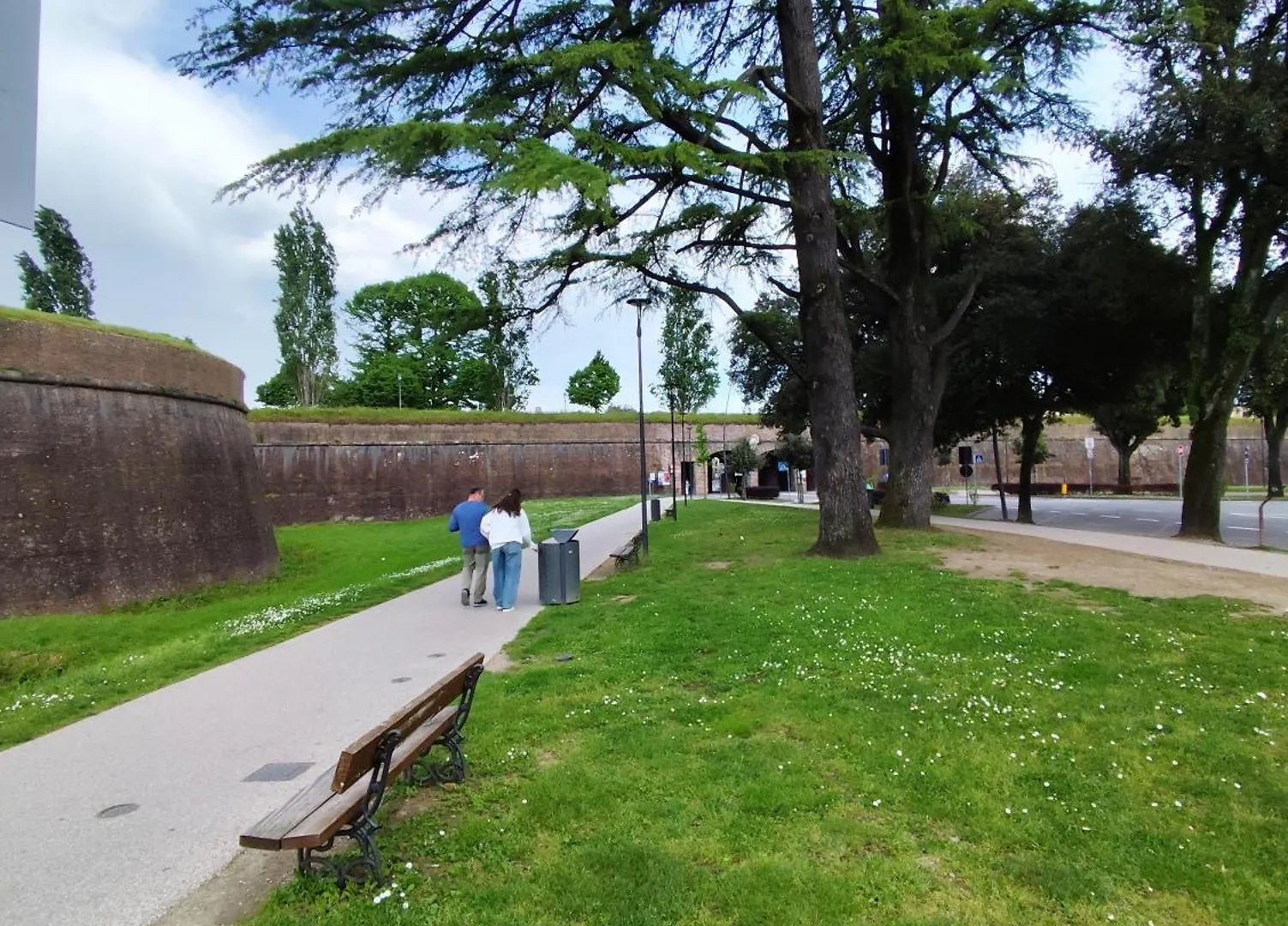 Casa Rosina + Box Per Auto 2 Bici 1,5Km Dalle Mura Lucca 0*,